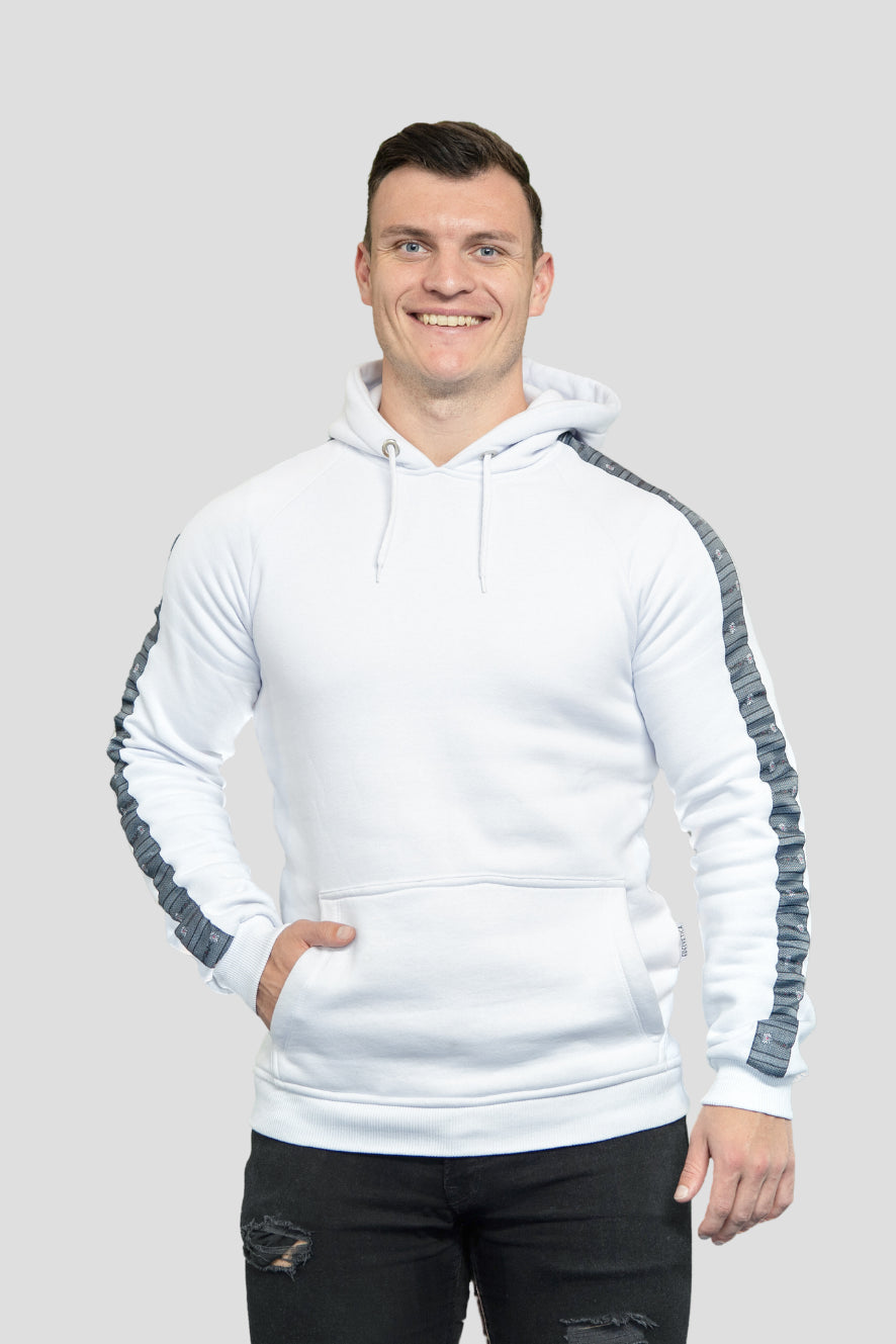 Herren Edelweiss Kapuzenpullover von Edelvetica, eine komfortable und modische Oberbekleidung. Der Pullover ist mit einem auffälligen Edelweiss-Muster verziert, das sowohl Tradition als auch modischen Chic ausstrahlt. Er eignet sich ideal für lässige und stilbewusste Alltagslooks.