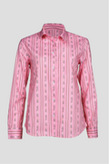 Damen Edelweiss Bluse von Edelvetica, gekennzeichnet durch ein traditionelles und zugleich modernes Design. Diese Bluse ist mit einem charakteristischen Edelweiss-Muster verziert und bietet eine perfekte Mischung aus Schweizer Tradition und zeitgemäßer Eleganz. Ideal für formelle und informelle Anlässe, bei denen stilvolle Kleidung gefragt ist.