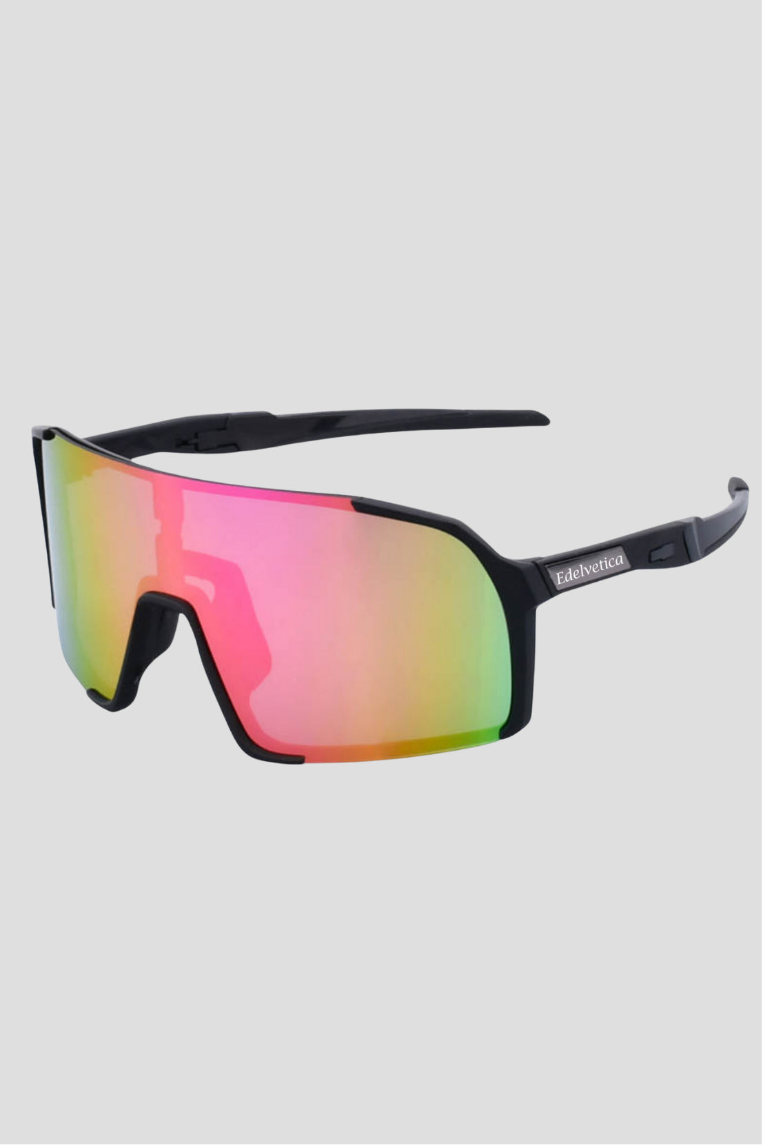 Unisex Sonnenbrille 'Magnum' von Edelvetica, eine robuste und modisch gestaltete Sonnenbrille. Dieses Modell kombiniert einen starken, maskulinen Rahmen mit einem zeitgemäßen Design, ideal für stilbewusste Männer und Frauen. Die Sonnenbrille bietet nicht nur Schutz vor der Sonne, sondern setzt auch ein modisches Statement.