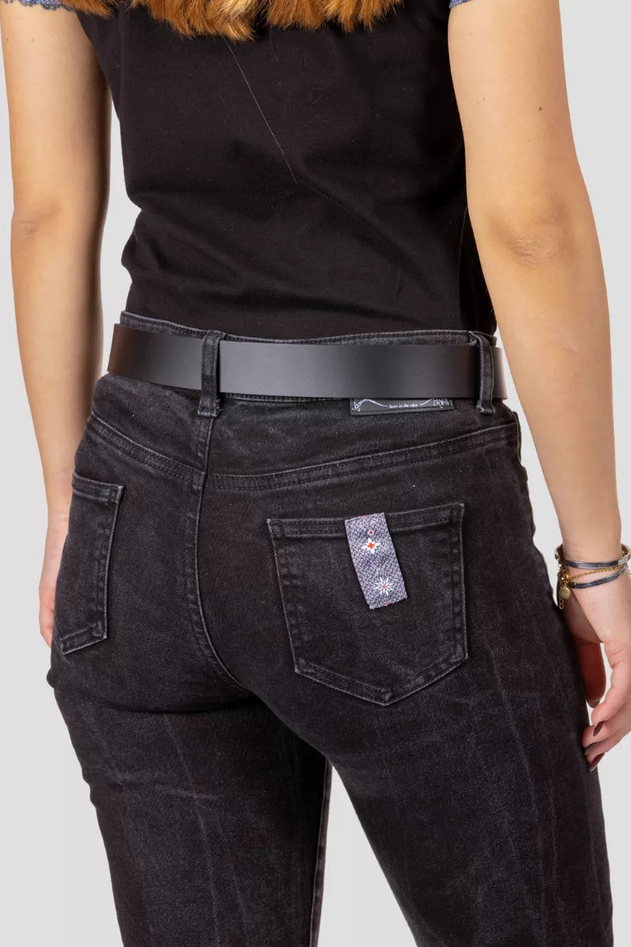 Edelvetica Gürtel in Schwarz mit Edelweiss Schnalle