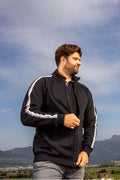 Herren-Jacke mit Alpaufzug-Design von Edelvetica in verschiedenen Farben, aus 100% Premium-Baumwolle.