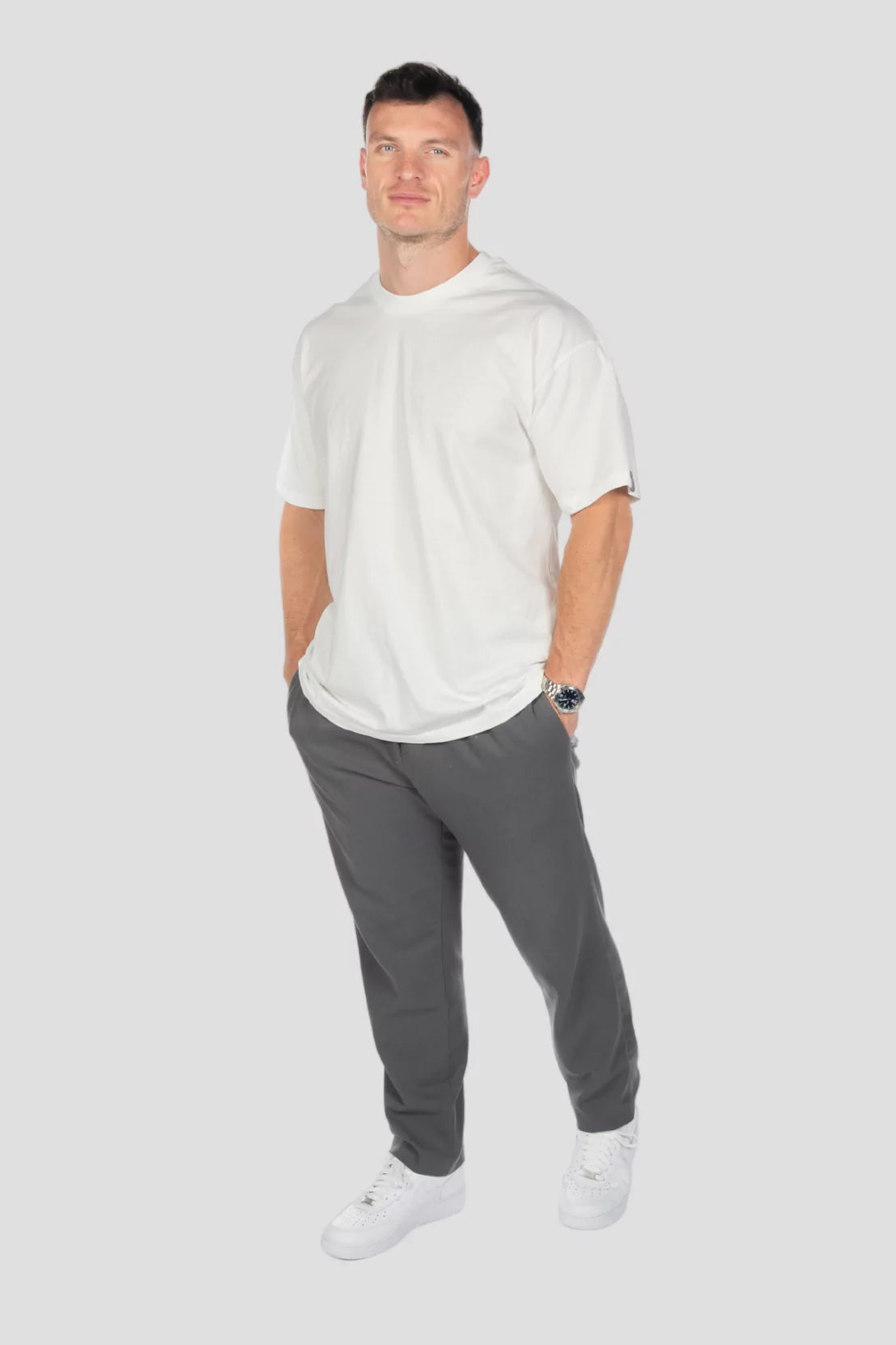 T-Shirt Edelweiss Oversized Light Herren mit dezentem Edelweiss-Badge am Arm – Oversized Fit aus 100 % Baumwolle