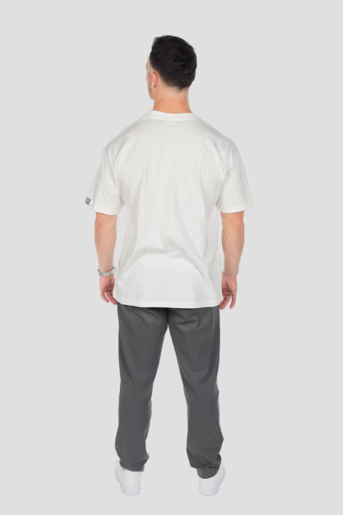 T-Shirt Edelweiss Oversized Light Herren mit dezentem Edelweiss-Badge am Arm – Oversized Fit aus 100 % Baumwolle