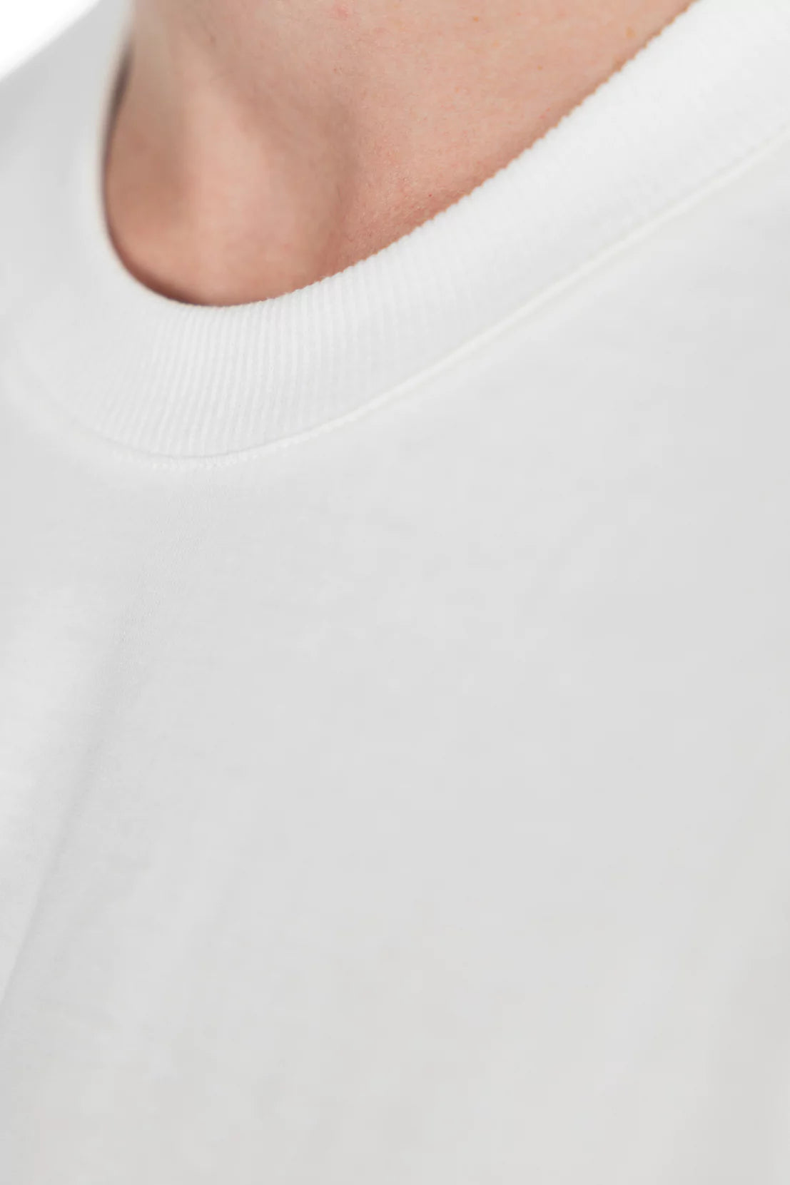 T-Shirt Edelweiss Oversized Light Herren mit dezentem Edelweiss-Badge am Arm – Oversized Fit aus 100 % Baumwolle