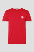 Herren Edelweiss-Shirt mit Schweizer Kreuz von Edelvetica, ein einzigartiges und stilvolles Kleidungsstück. Dieses Shirt kombiniert das traditionelle Edelweiss-Motiv mit dem Schweizer Kreuz, was eine besondere kulturelle Bedeutung in der Schweizer Tradition symbolisiert. Ideal für Herren, die Wert auf eine Kombination aus Mode und kultureller Ausdruckskraft legen.