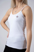 Damen Edelweiss Spaghetti-Top von Edelvetica, ein elegantes und sommerliches Kleidungsstück. Dieses Top zeichnet sich durch ein feines Edelweiss-Muster aus und bietet einen leichten und luftigen Tragekomfort. Ideal für warme Tage, kombiniert es schweizerische Tradition mit einem femininen und modernen Stil.